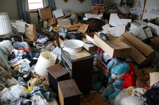 Rooms that are filled to the brim with collected junk are hazardous to live in. The Hoarders crew make it possible to turn homes into suitable living spaces again.