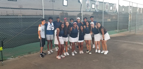 The Mav tennis team after their Sept. 29 victory at home