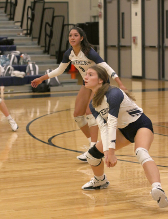 Kira Dagentheart 11th gets ready to pass the ball.  
