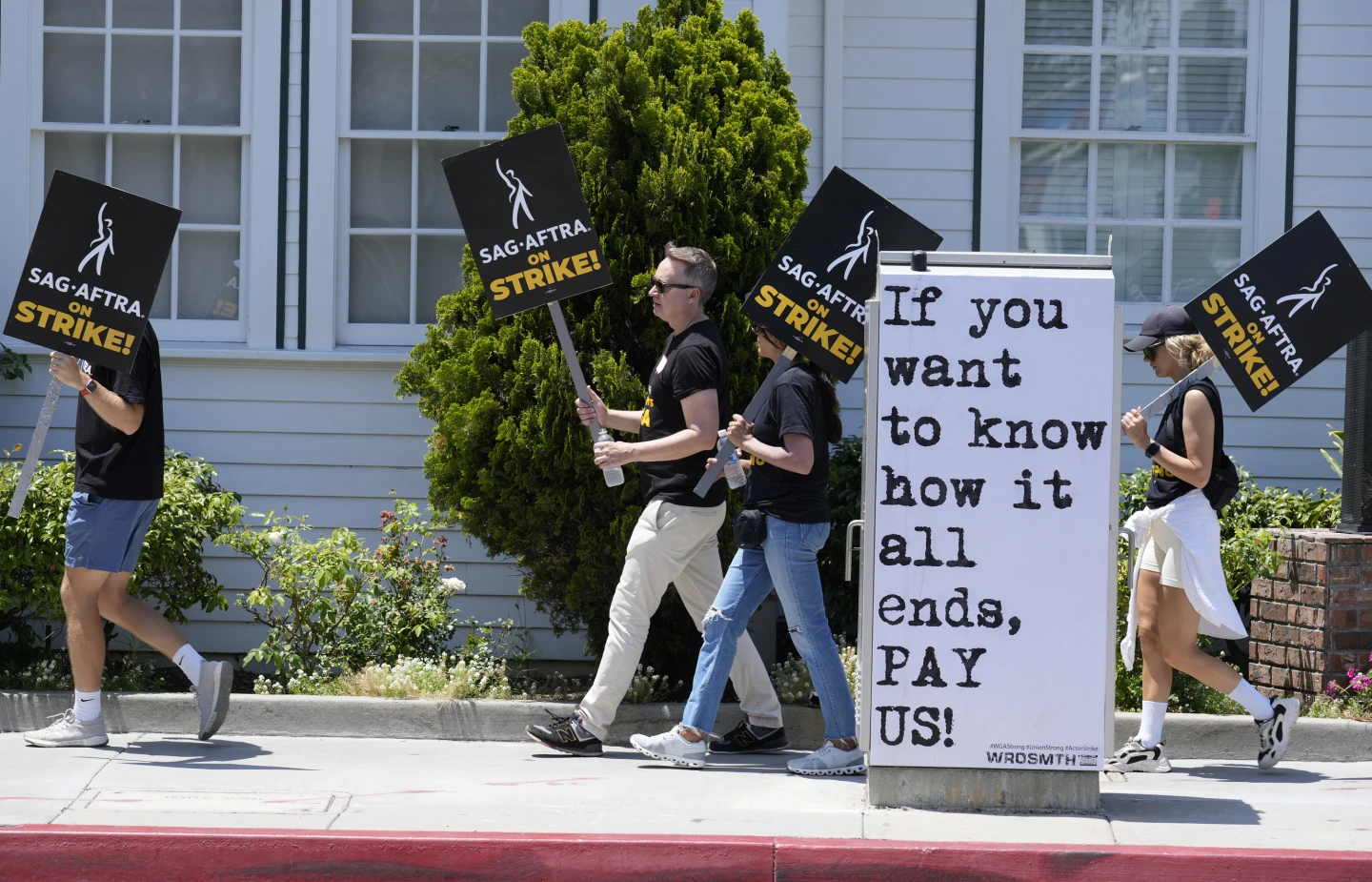 SAG-AFTRA members picketing outside Amazon Studios (AP Photo/Chris Pizzello)
