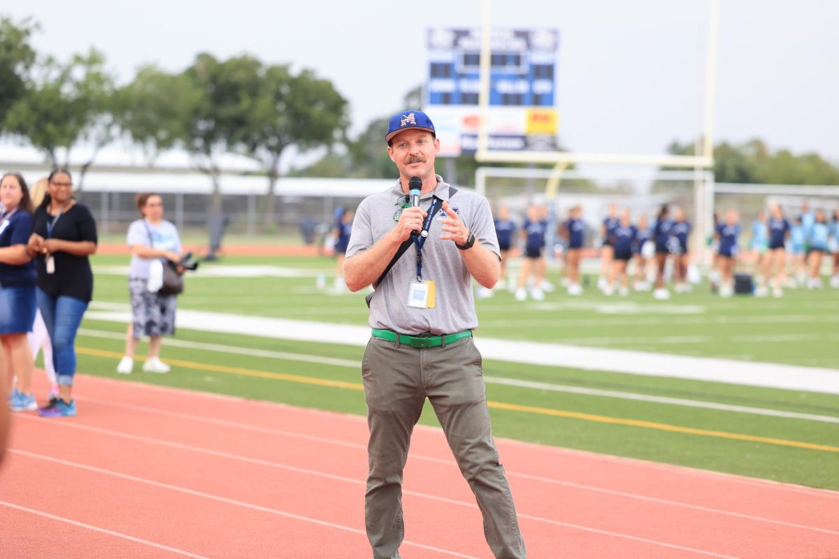 Nearby Lightning Cancels Meet The Mavs