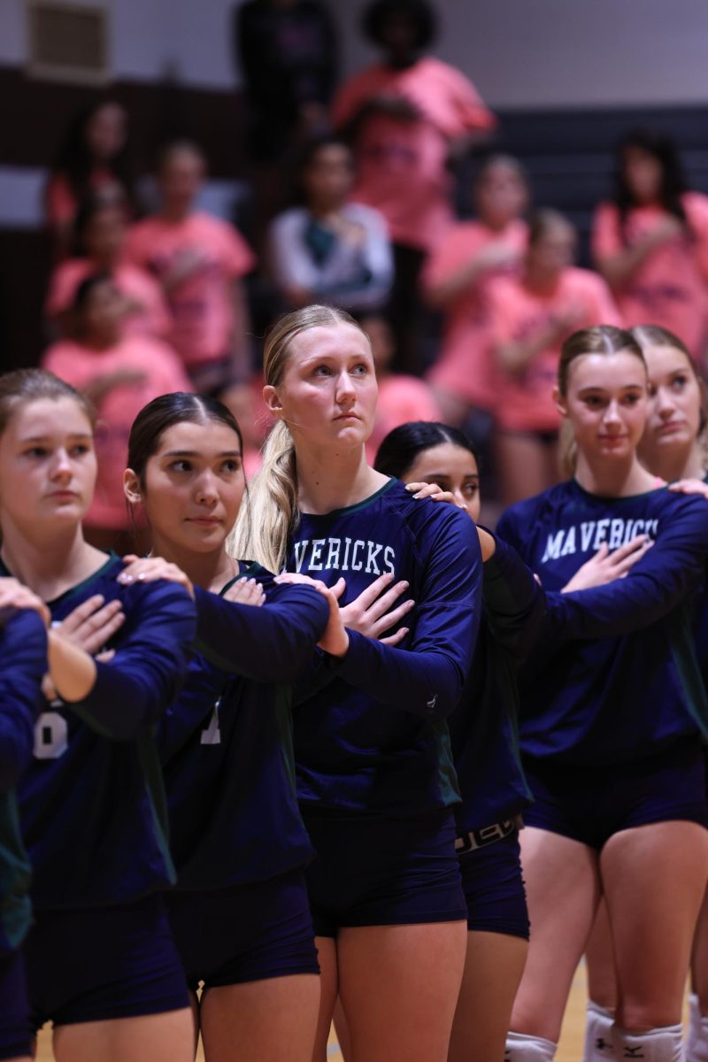 Varsity Volleyball Loses to Round Rock