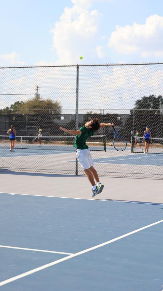 Tennis Sets Records in Fall Season