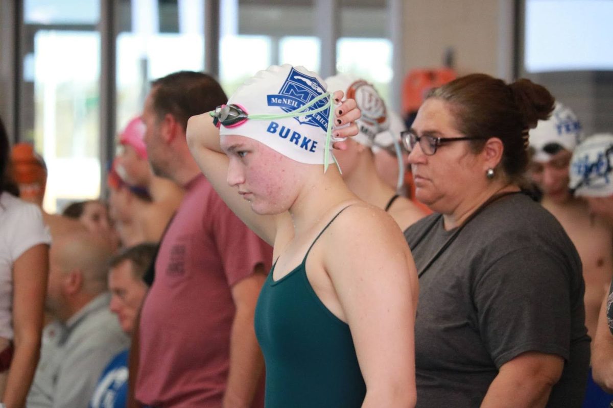 Swim and Dive Team Succeed in District and Regional Meets