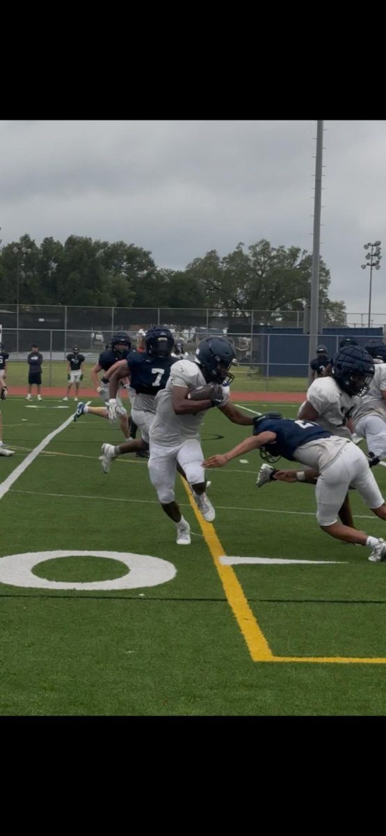 Spring Football Game to Prepare Team for Fall Season
