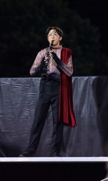 Moon performing his solo during the 2025 homecoming game